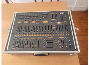 Behringer 2600