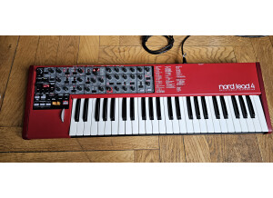 Clavia Nord Lead 4