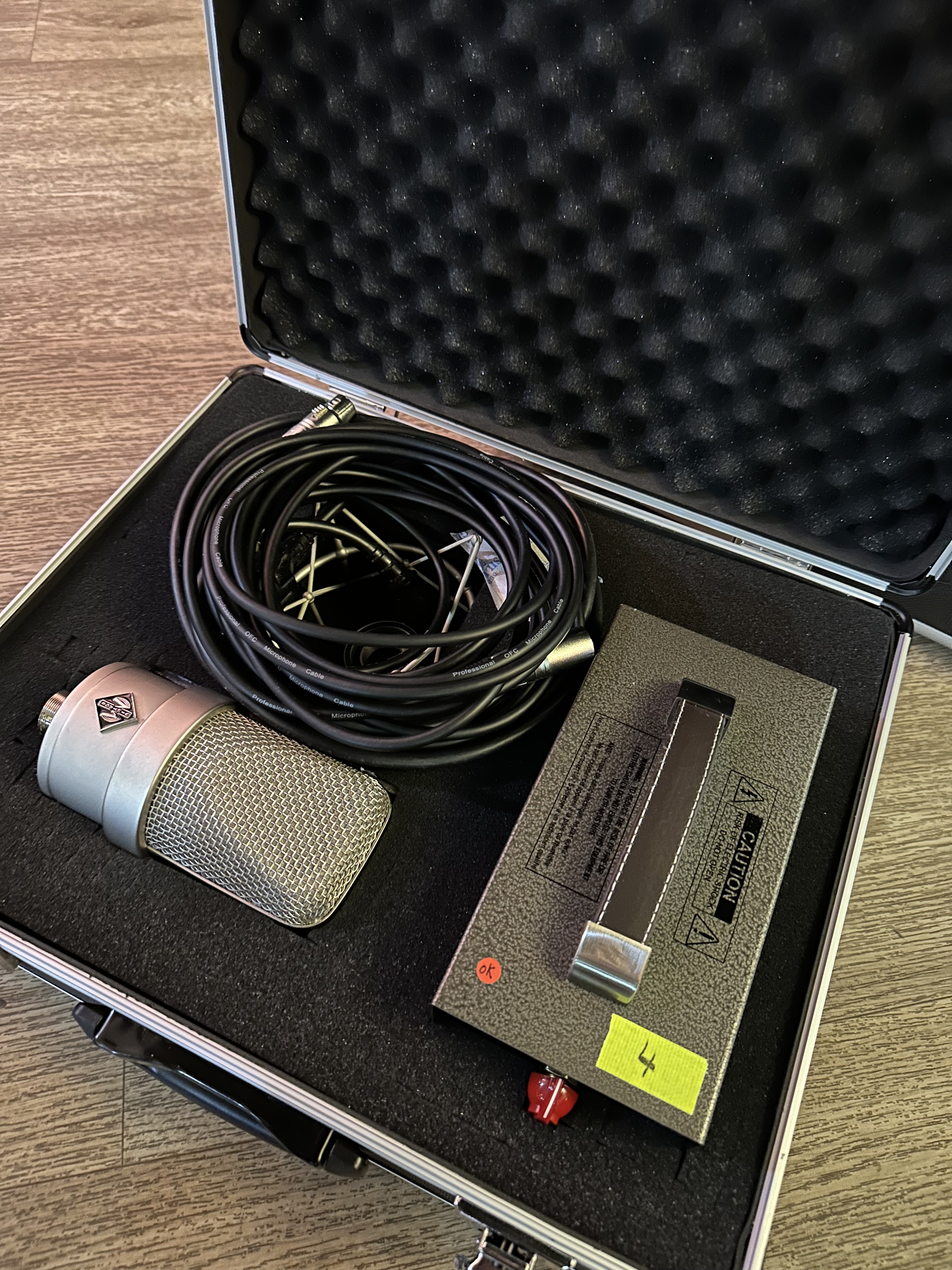 Vends 2 micros à lampe répliques Neumann M49