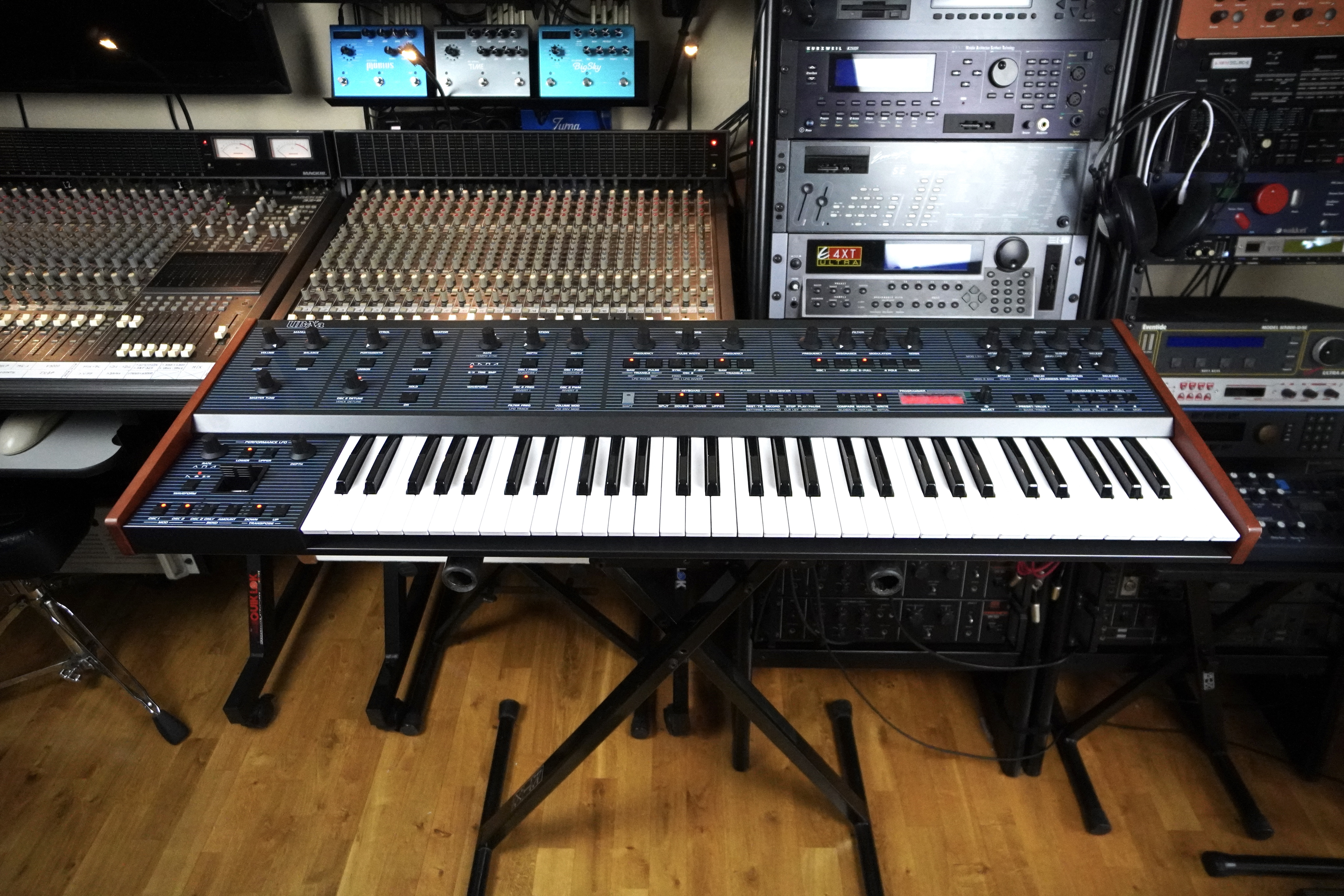 UB-Xa 1tof 01 Face 1