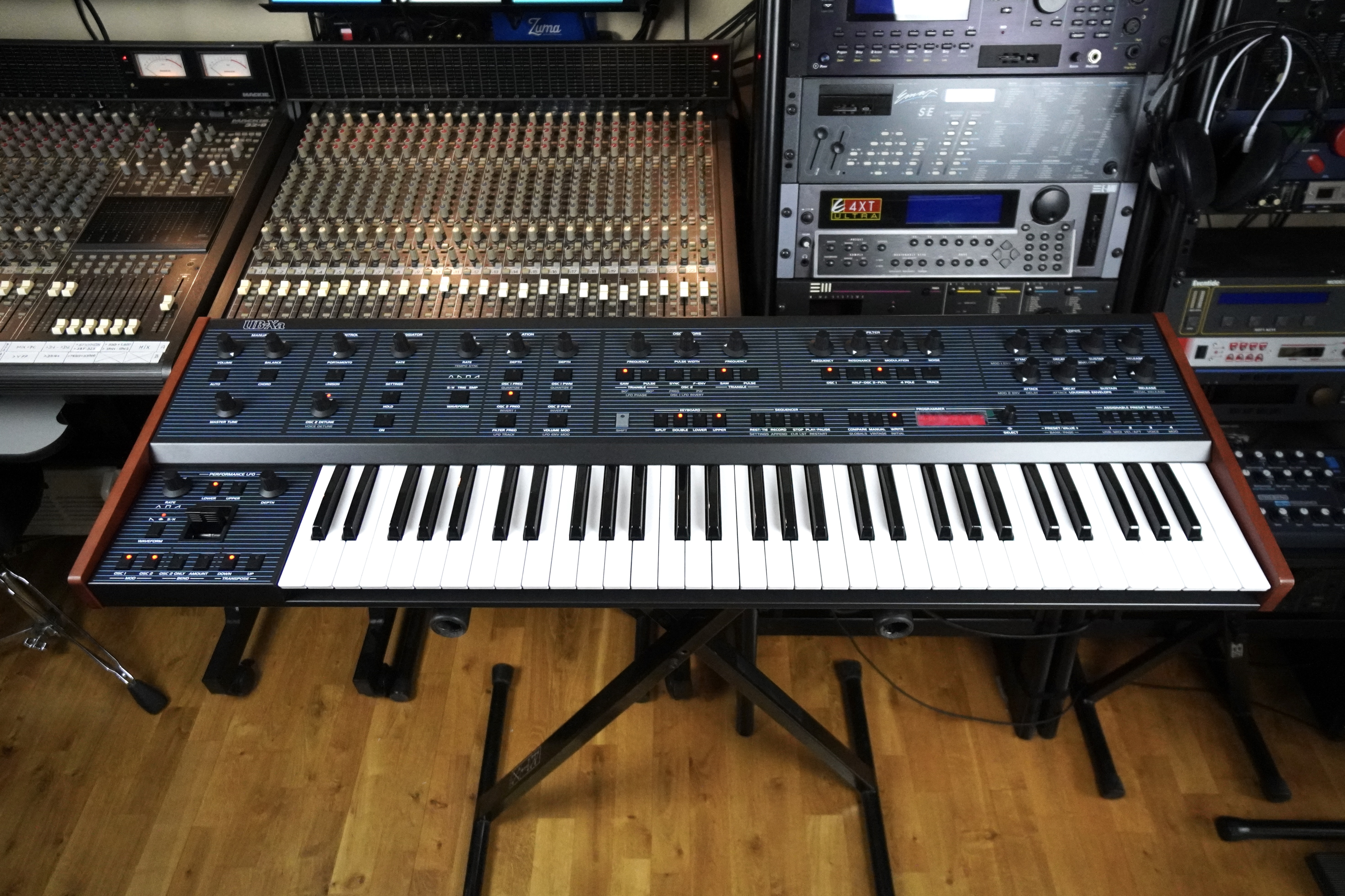 UB-Xa 1tof 02 Face 2