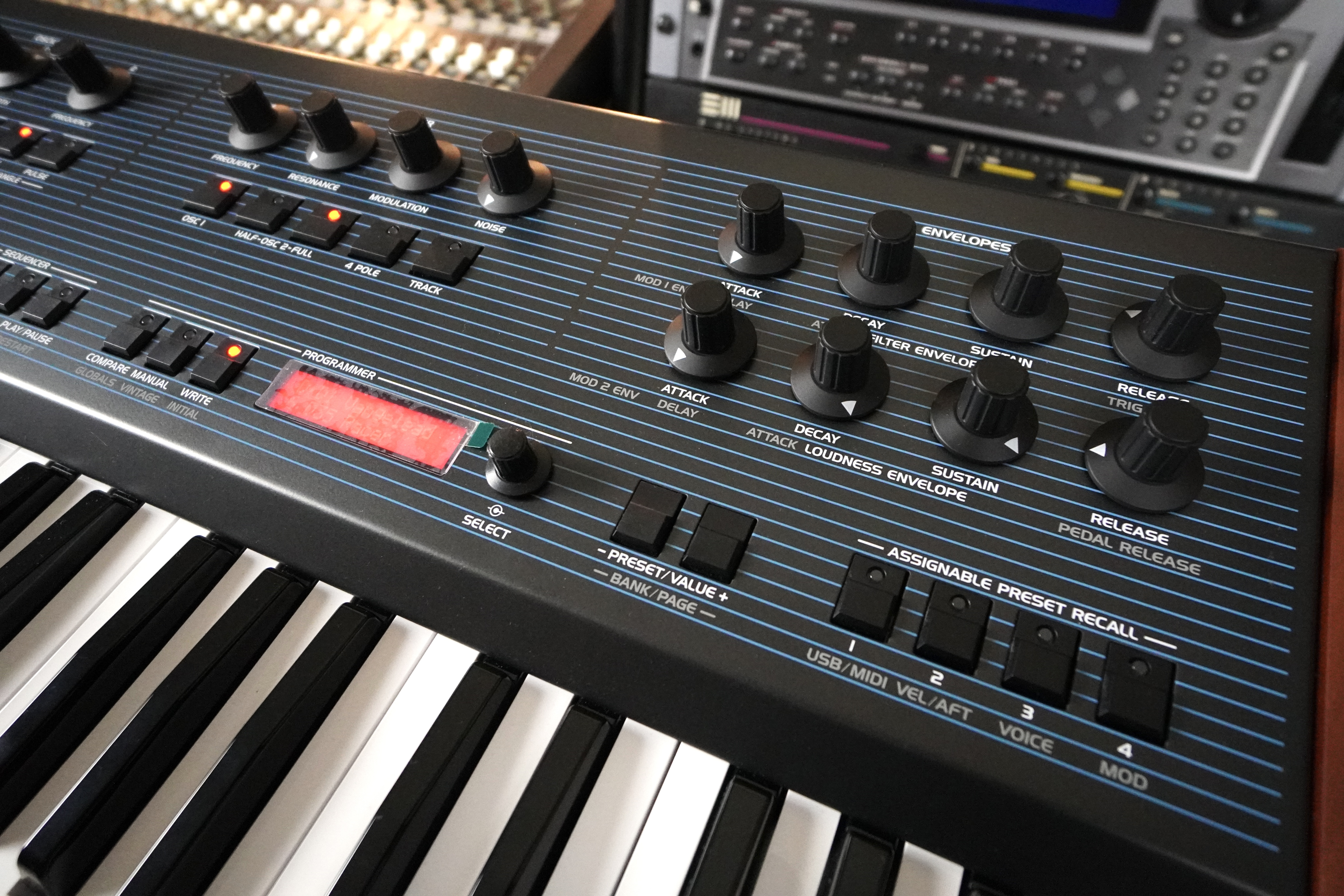 UB-Xa 1tof 15 trois quart gauche zoom