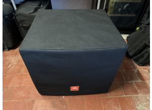 JBL EON 618S (69185)