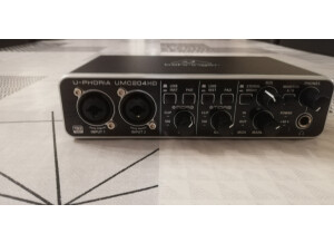 Behringer U-Phoria UMC204HD