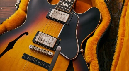 Slash 1963 ES-335 Vintage Sunburst Collector’s Edition2 Slash 1963 ES-335 Vintage Sunburst Collector’s Edition2
