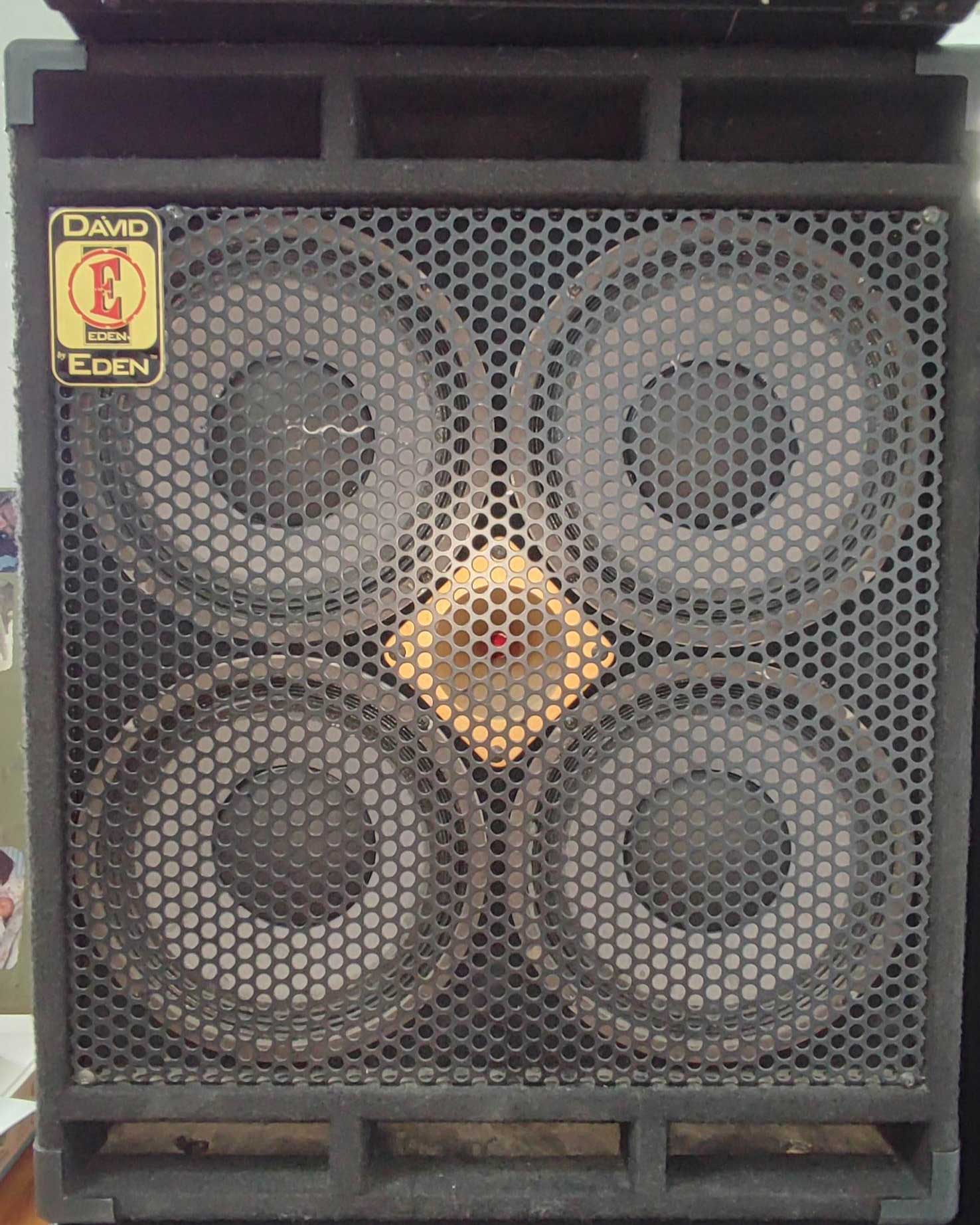 Vends Baffle basse EDEN D410XLT