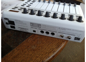 Behringer Fader BCF2000-WH