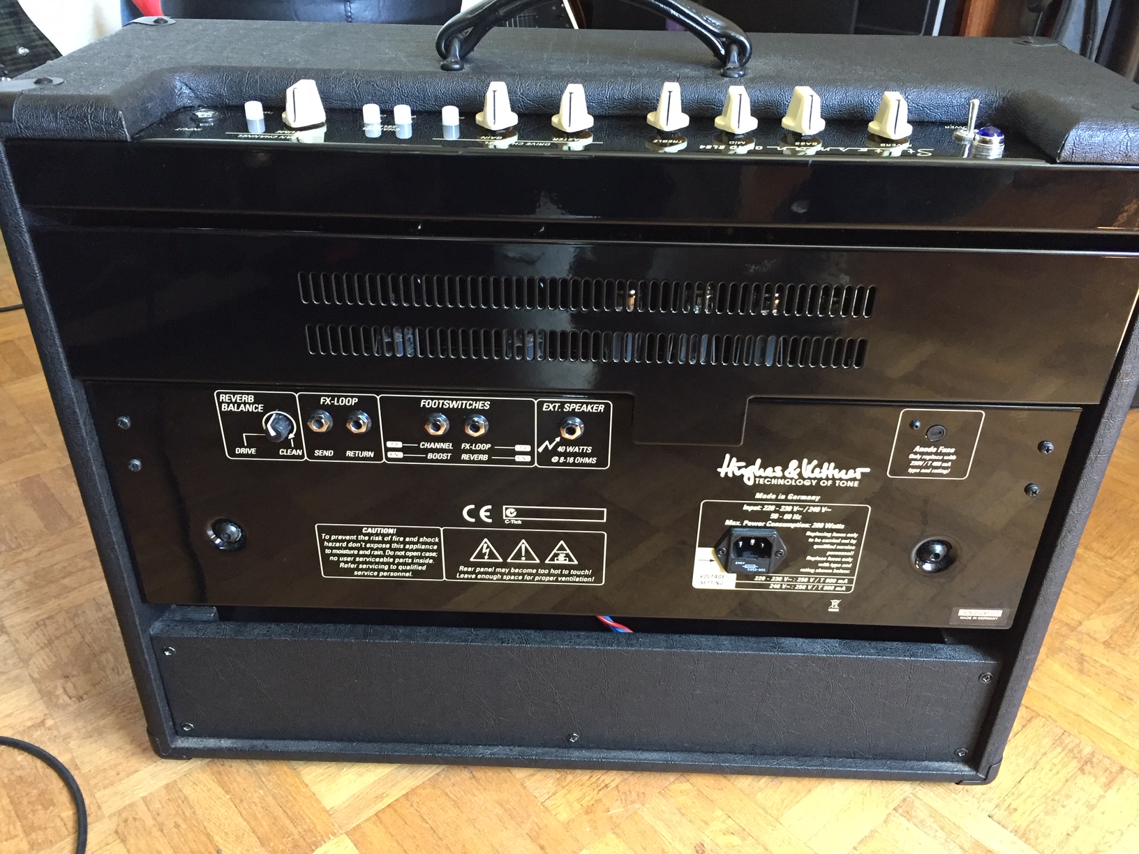 Statesman Quad EL84 - Hughes & Kettner Statesman Quad EL84 - Audiofanzine