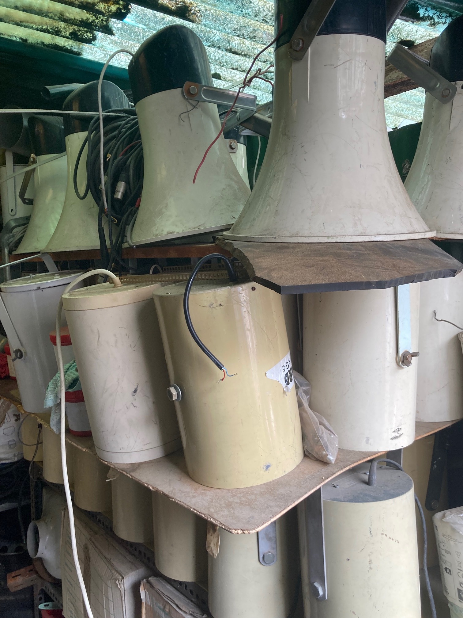 cones et boites 1721