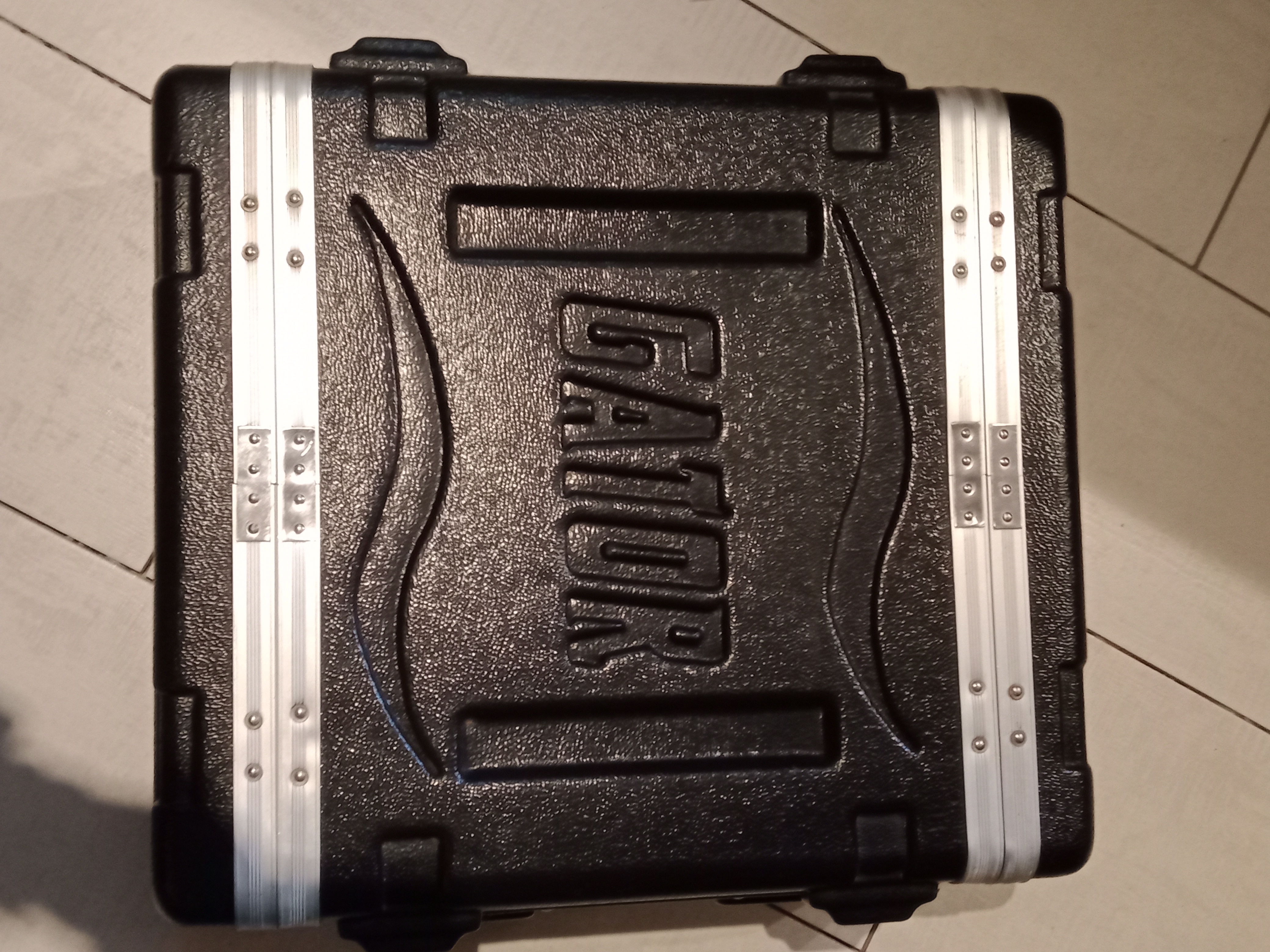 Levends flightcase gator gr4L