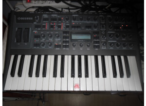 Access Music Virus TI 2 Polar Whiteout Dark Limited Edition (18504)