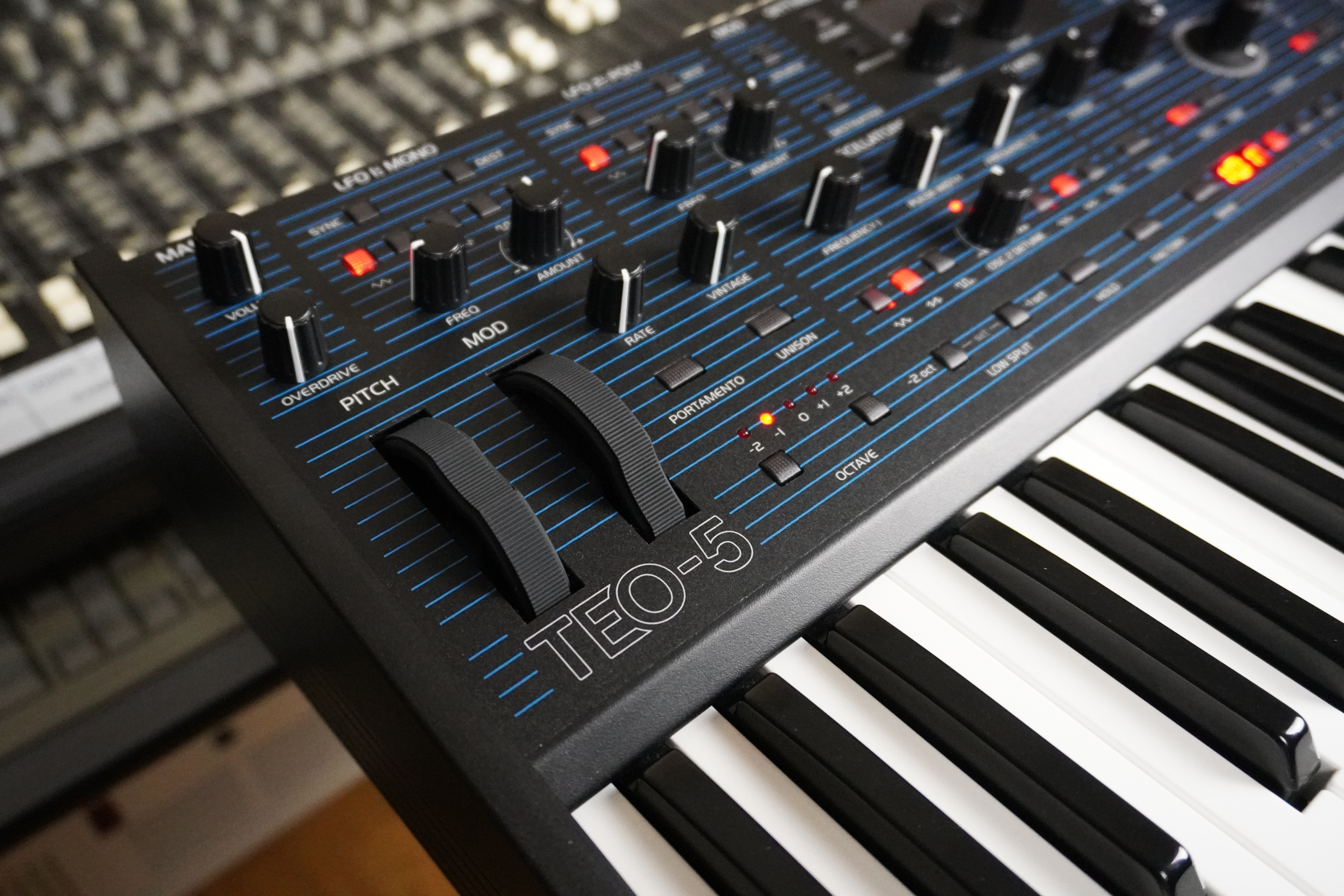 TEO-5 2tof 07 Trois quart gauche zoom