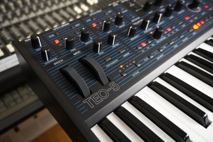 TEO-5 2tof 07 Trois quart gauche zoom TEO-5 2tof 07 Trois quart gauche zoom