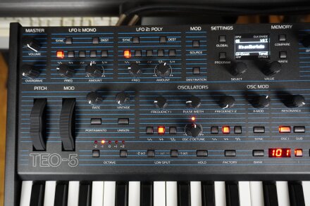 TEO-5 2tof 10 Face gauche zoom TEO-5 2tof 10 Face gauche zoom