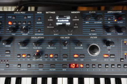 TEO-5 2tof 11 Face centre zoom TEO-5 2tof 11 Face centre zoom