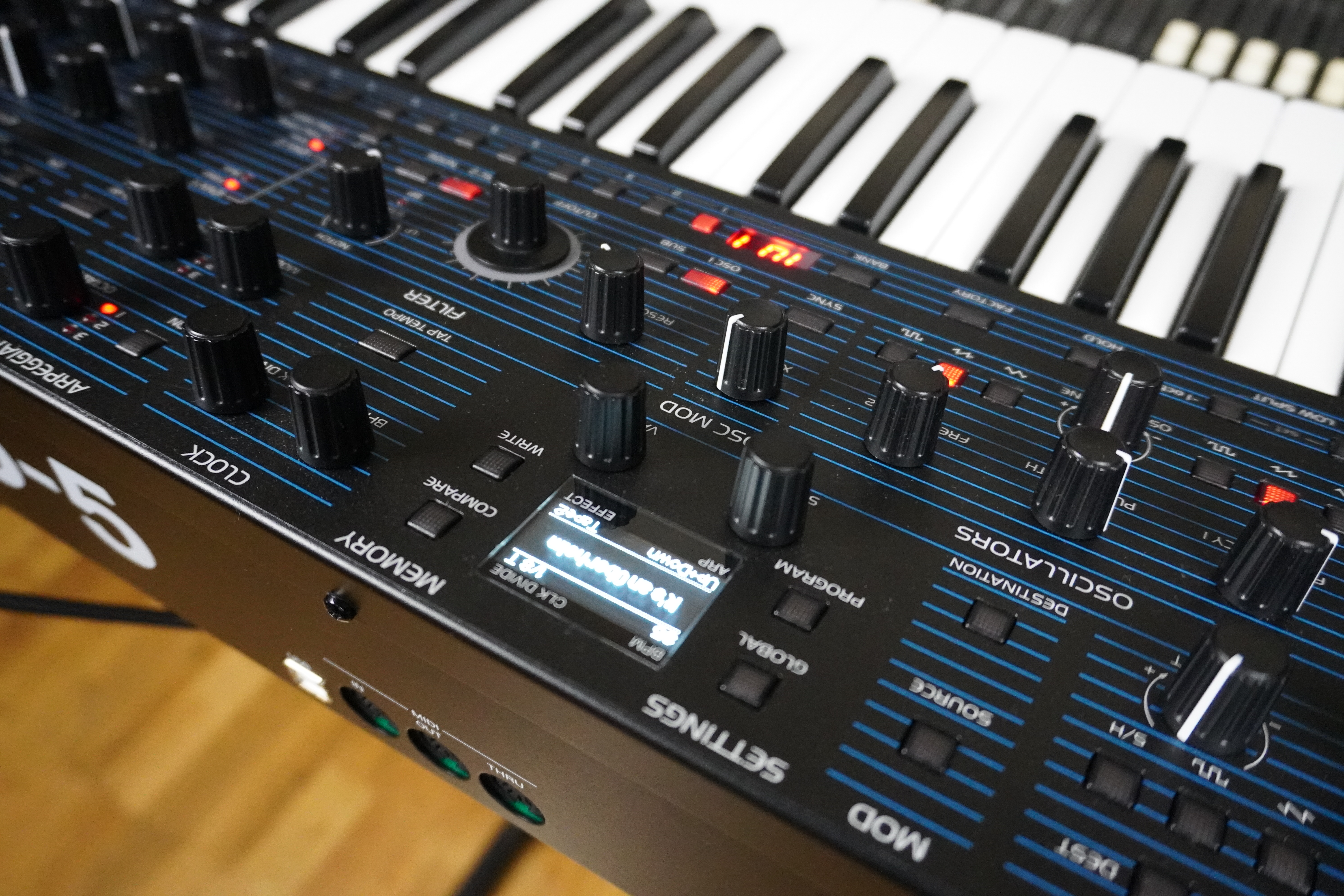 TEO-5 2tof 24 Arri&egrave;re zoom