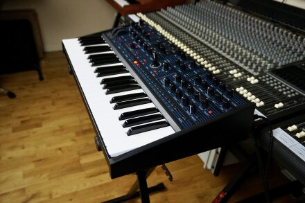 TEO-5 2tof 05 Trois quart droite2 2 TEO-5 2tof 05 Trois quart droite2 2