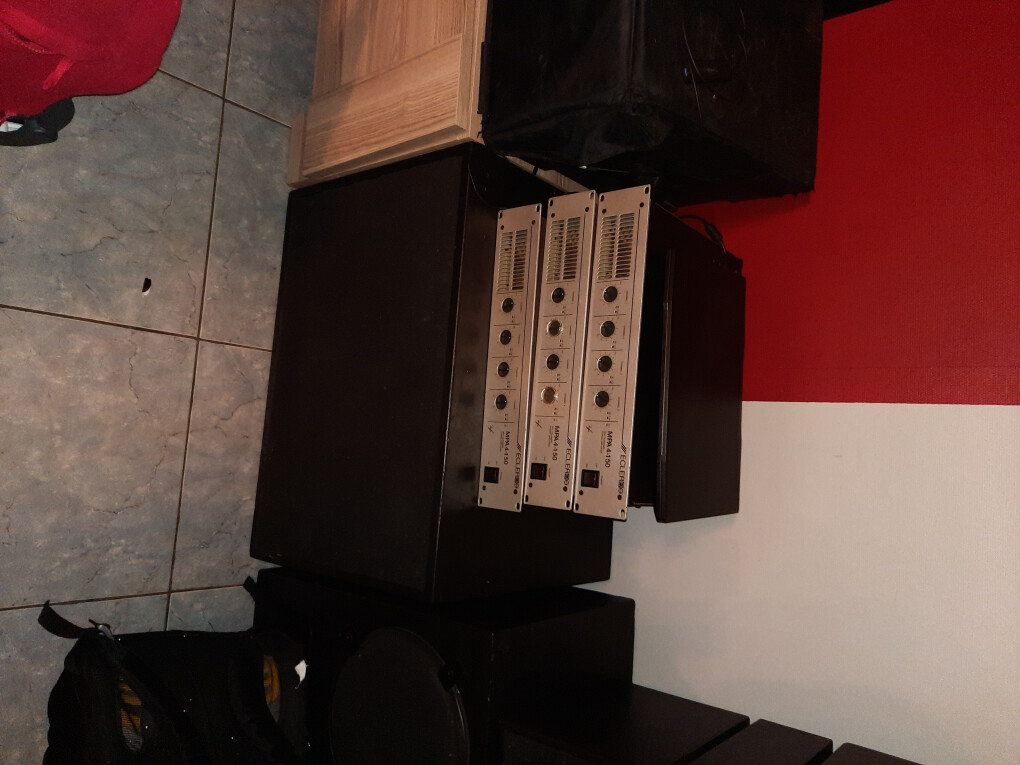 6106896.jpg 6106896.jpg