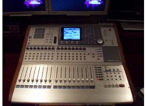 Tascam DM-3200 (3461)