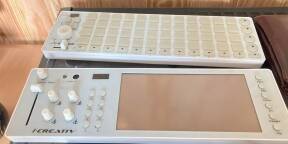 Lot 2 controleurs DJ ICON