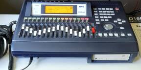KORG D1600 MKII Digital Audio Workstation / écran tactile / excellent état