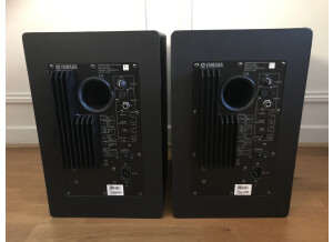 2.2 Paire d’enceintes Yamaha HS80M