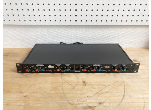 dbx 166 (33032)