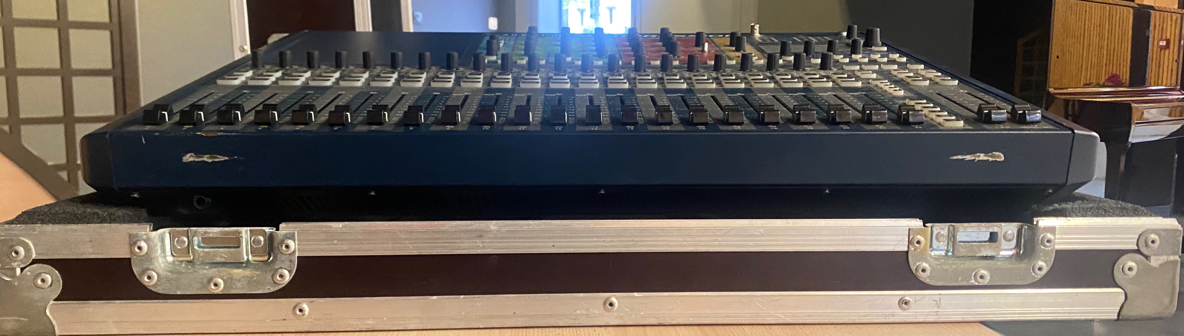 Vends soundcraft si expression 2 