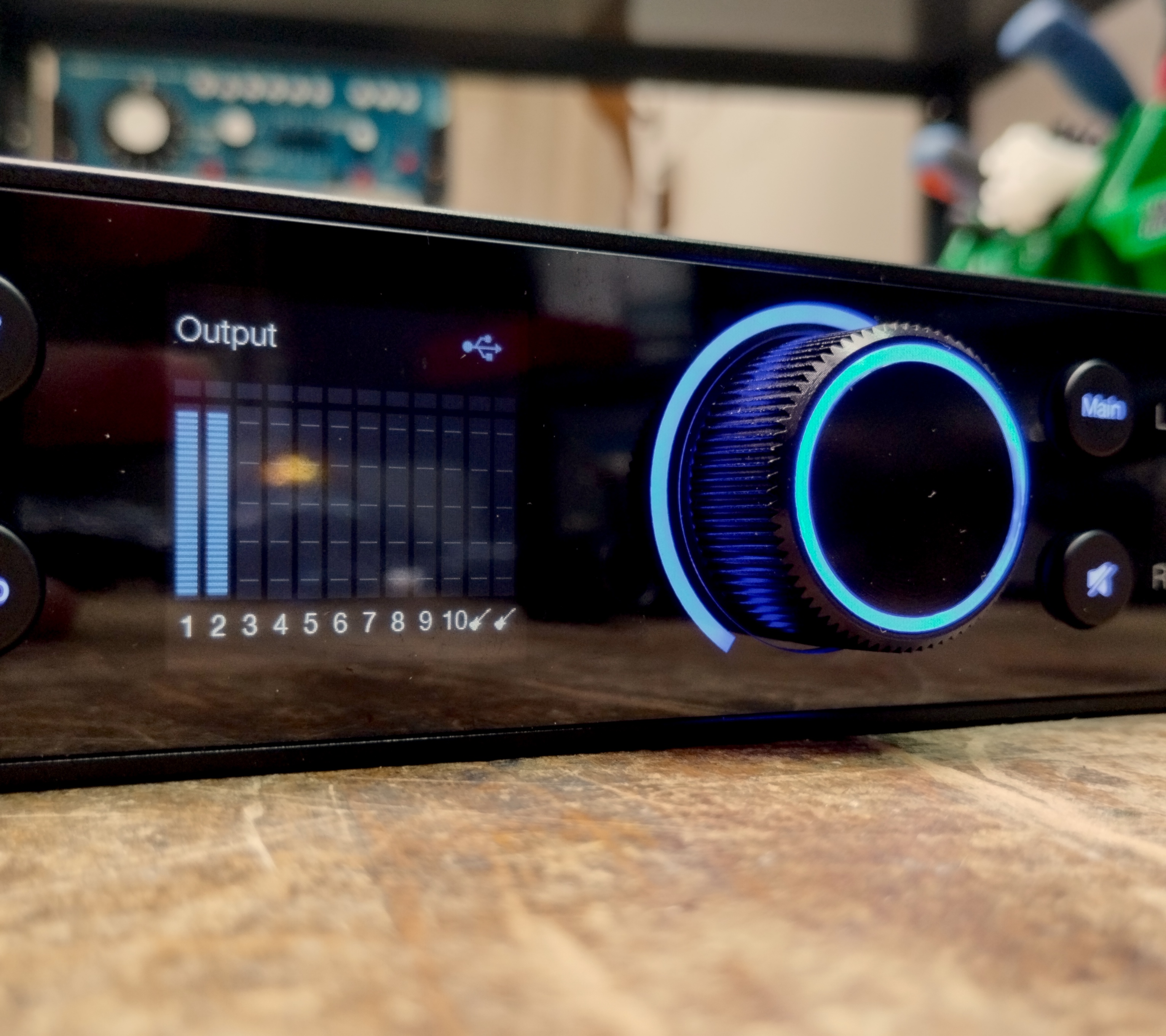 PreSonus QuantumHD8 output