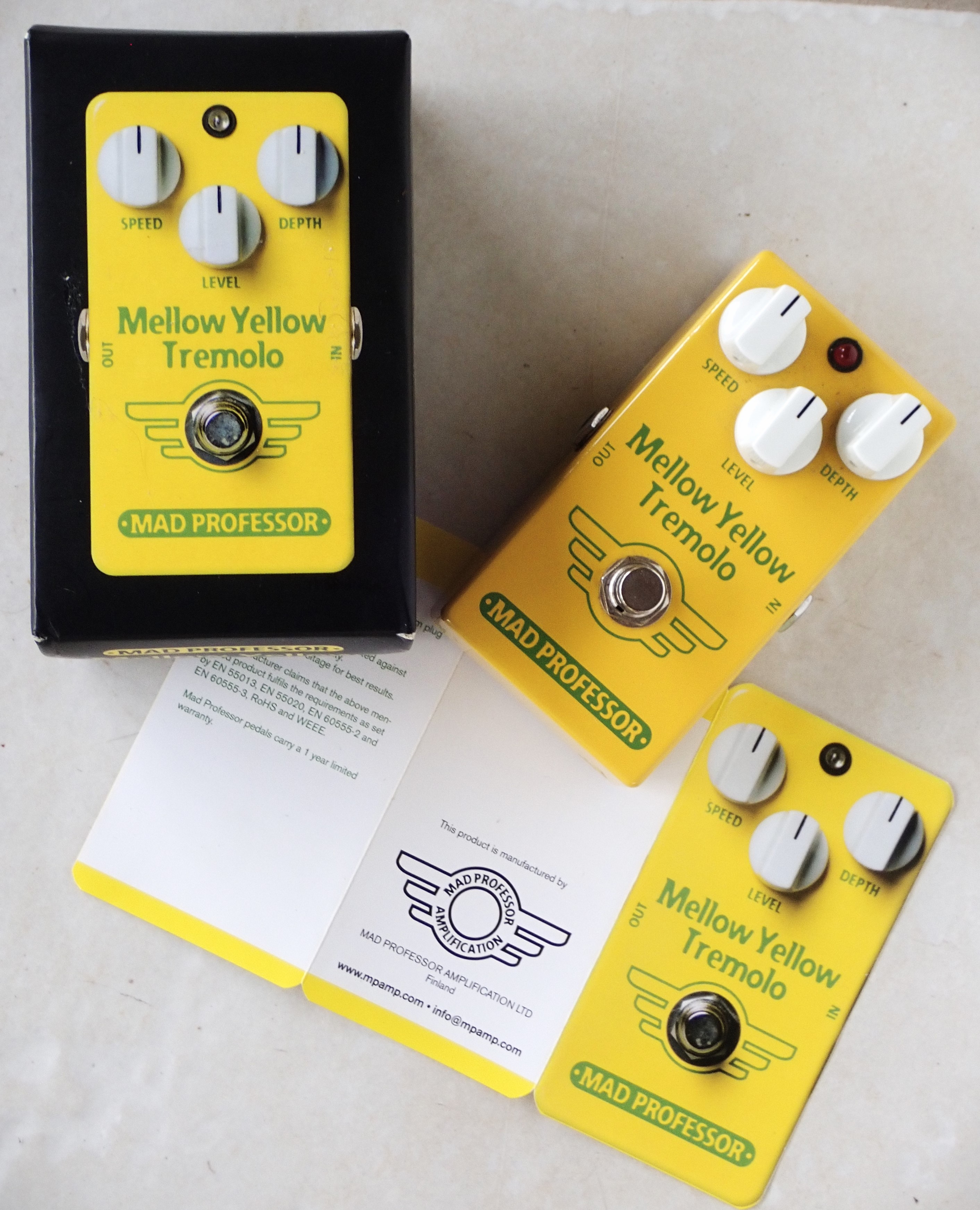 Baisse de prix ! Vends pédale tremolo MAD PROFESSOR