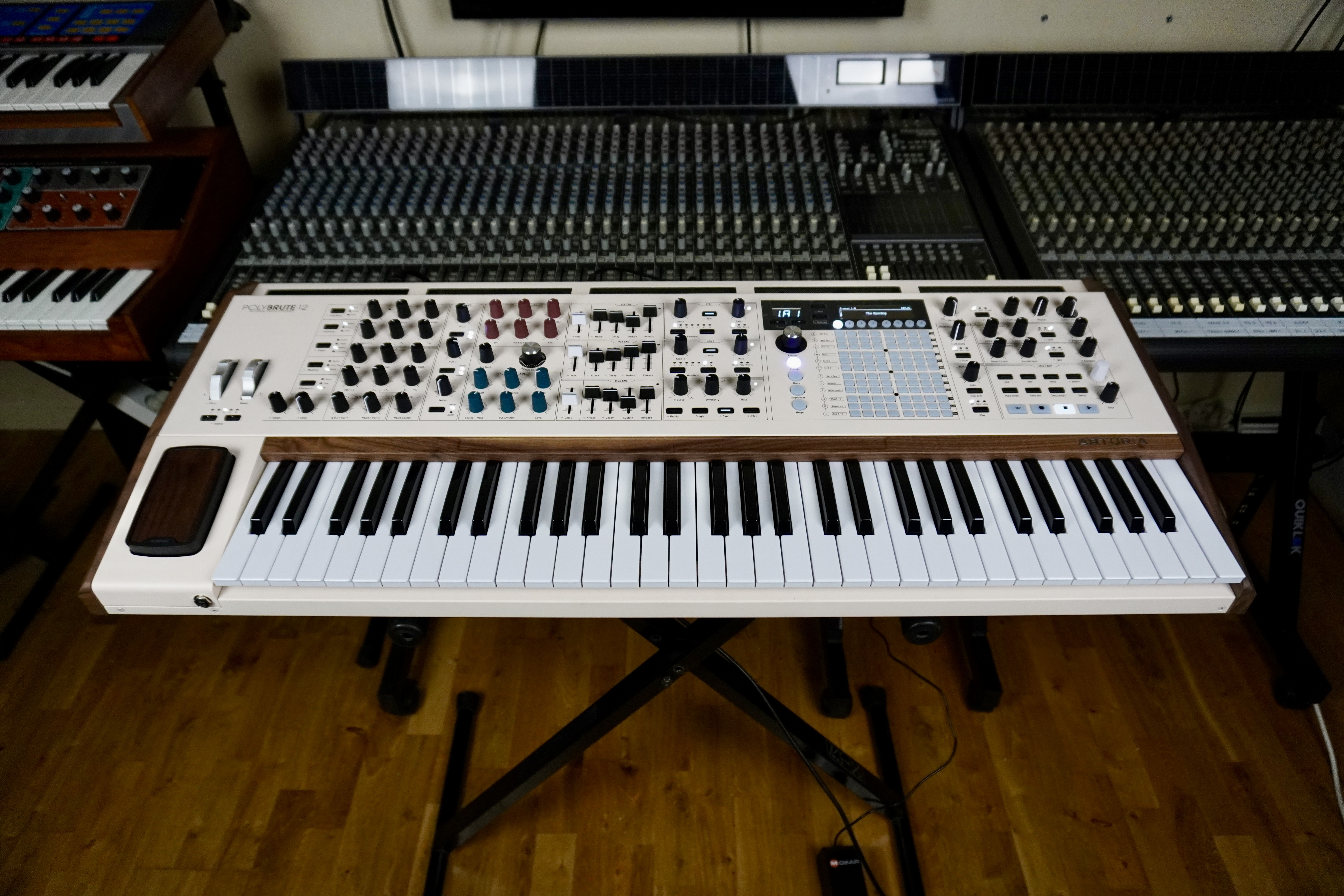 PolyBrute-12 2tof 01 Face