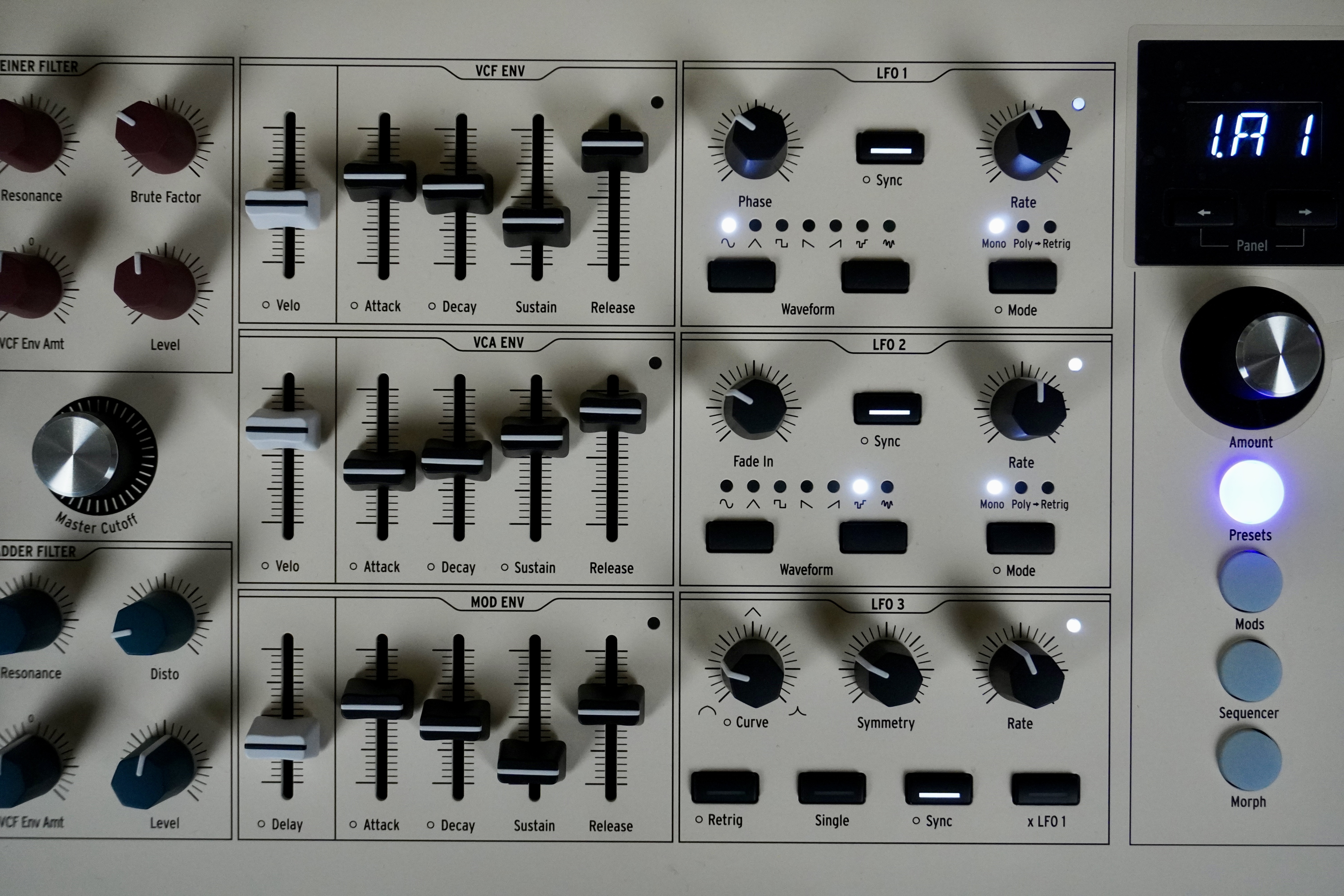 PolyBrute-12 2tof 14 Env LFO