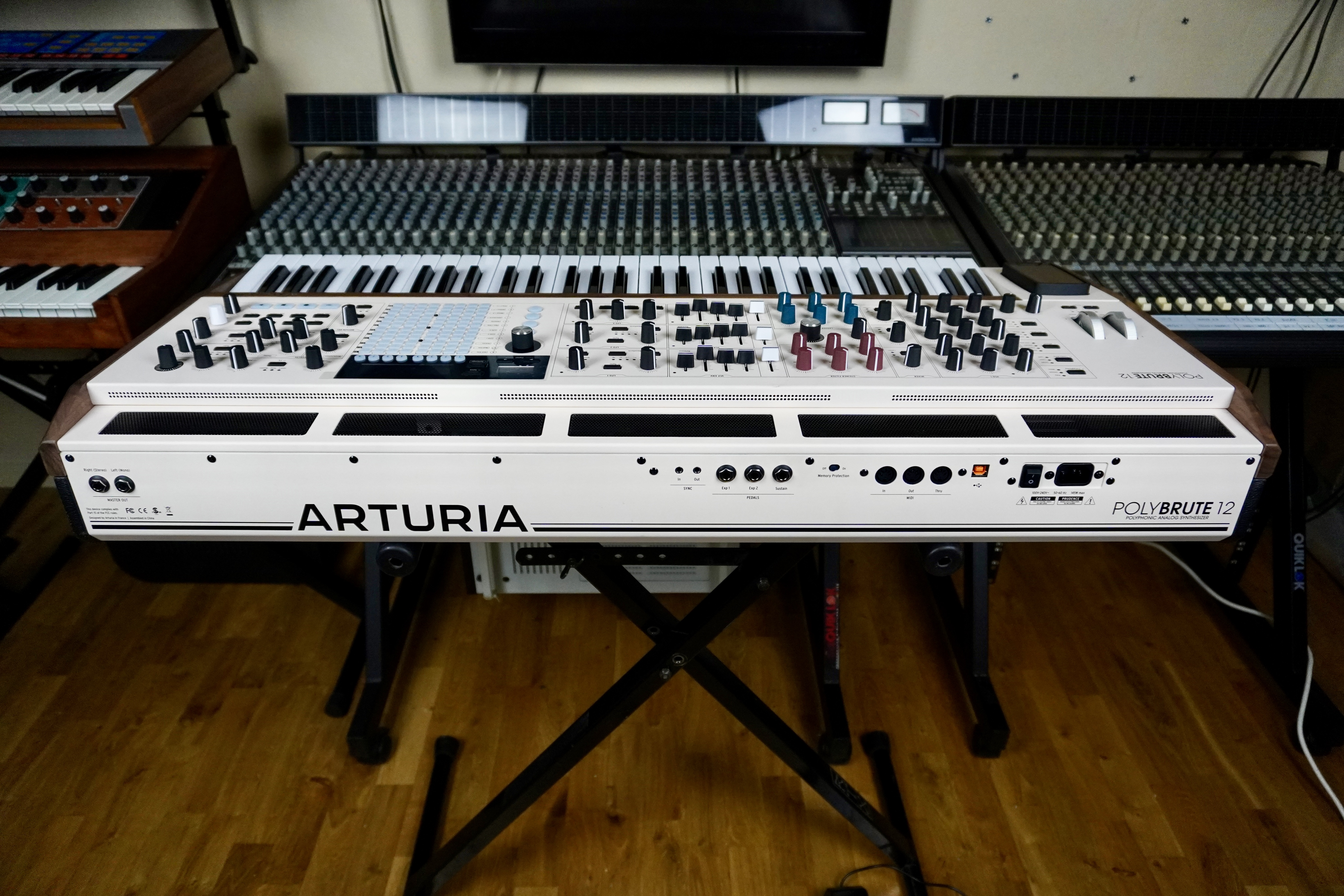 PolyBrute-12 2tof 26 Arri&egrave;re