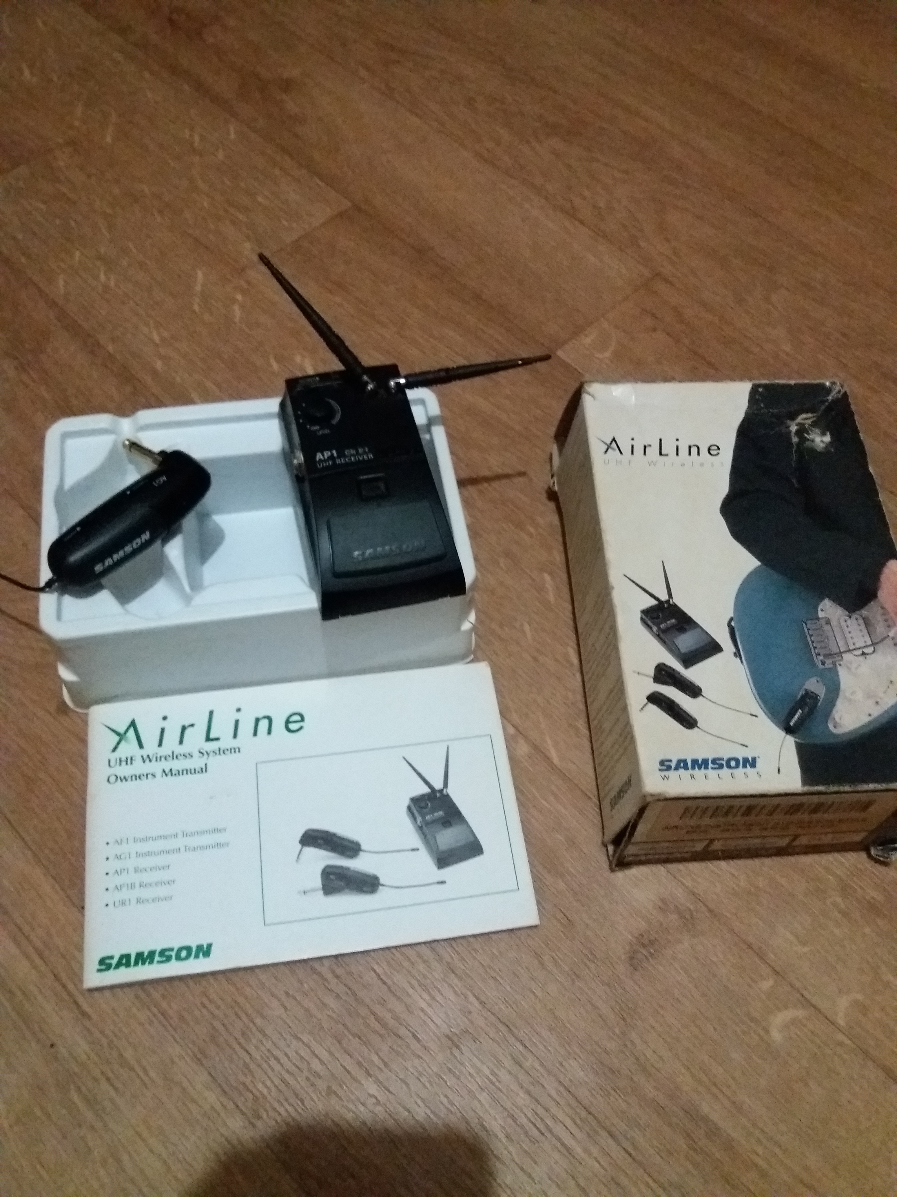 Vends Samson Airline UHF Wireless Gibsonfon