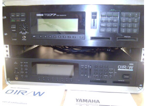 Yamaha TG77 (67122)