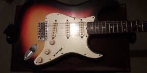 Vds Strat RebelRelic 61 S Sunburst.