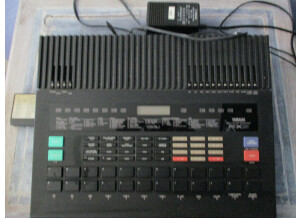 Yamaha RX5 (98142)
