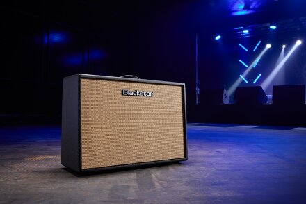 Debut 100R 2x12 HERO Debut 100R 2x12 HERO