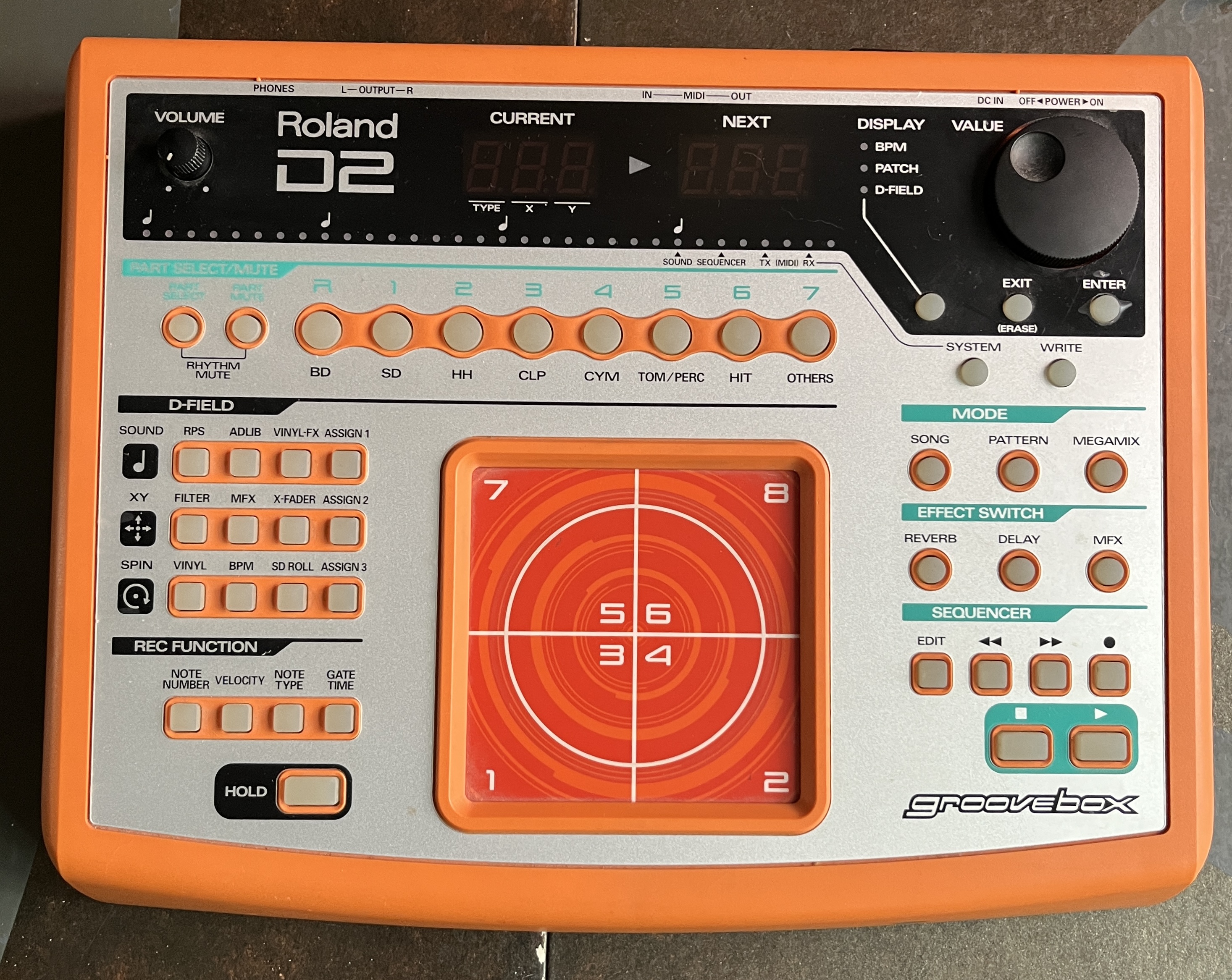 Vends Roland Groovebox D2