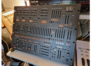 Behringer 2600 (34131)