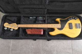 Fender Deluxe Dimension Bass IV (2013)