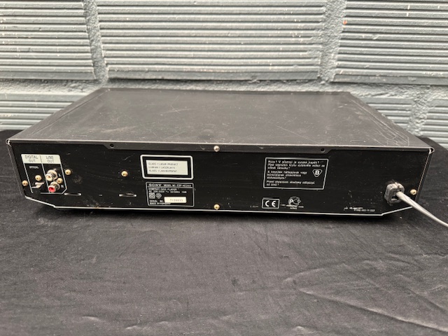 Sony CDP XE220 (89809)