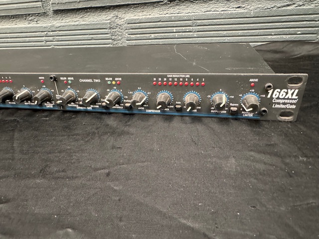 dbx 166XL (8091)