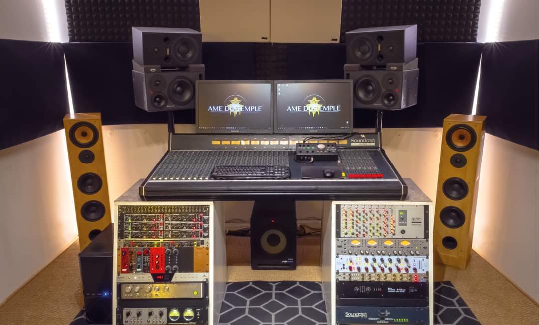 Enceintes de monitoring actives DYNAUDIO Core 47