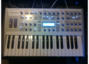 Access Music Virus TI2 Polar (19498)