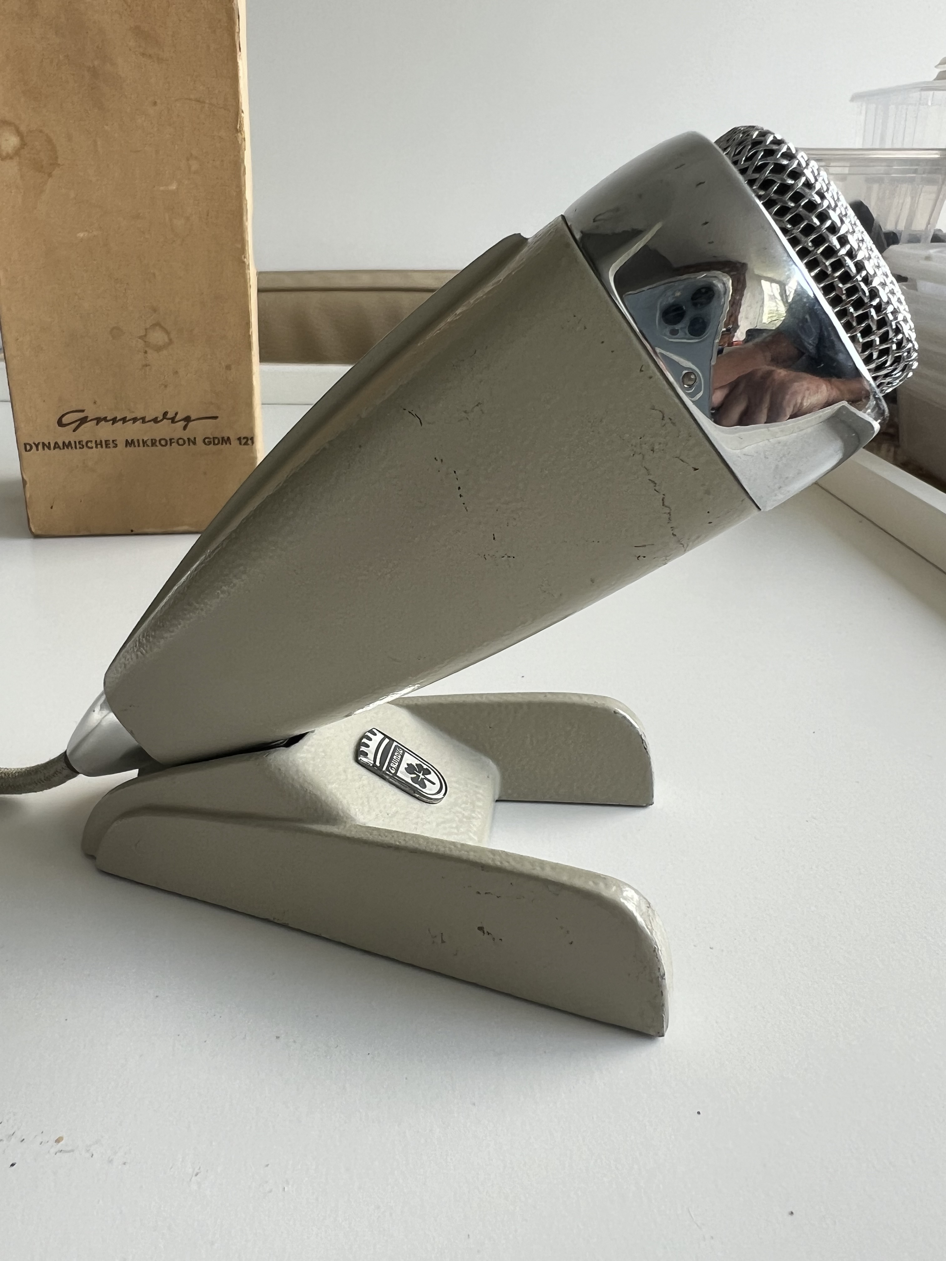 MICROPHONE VINTAGE DYNAMIQUE GRUNDIG Réf : GDM 121 