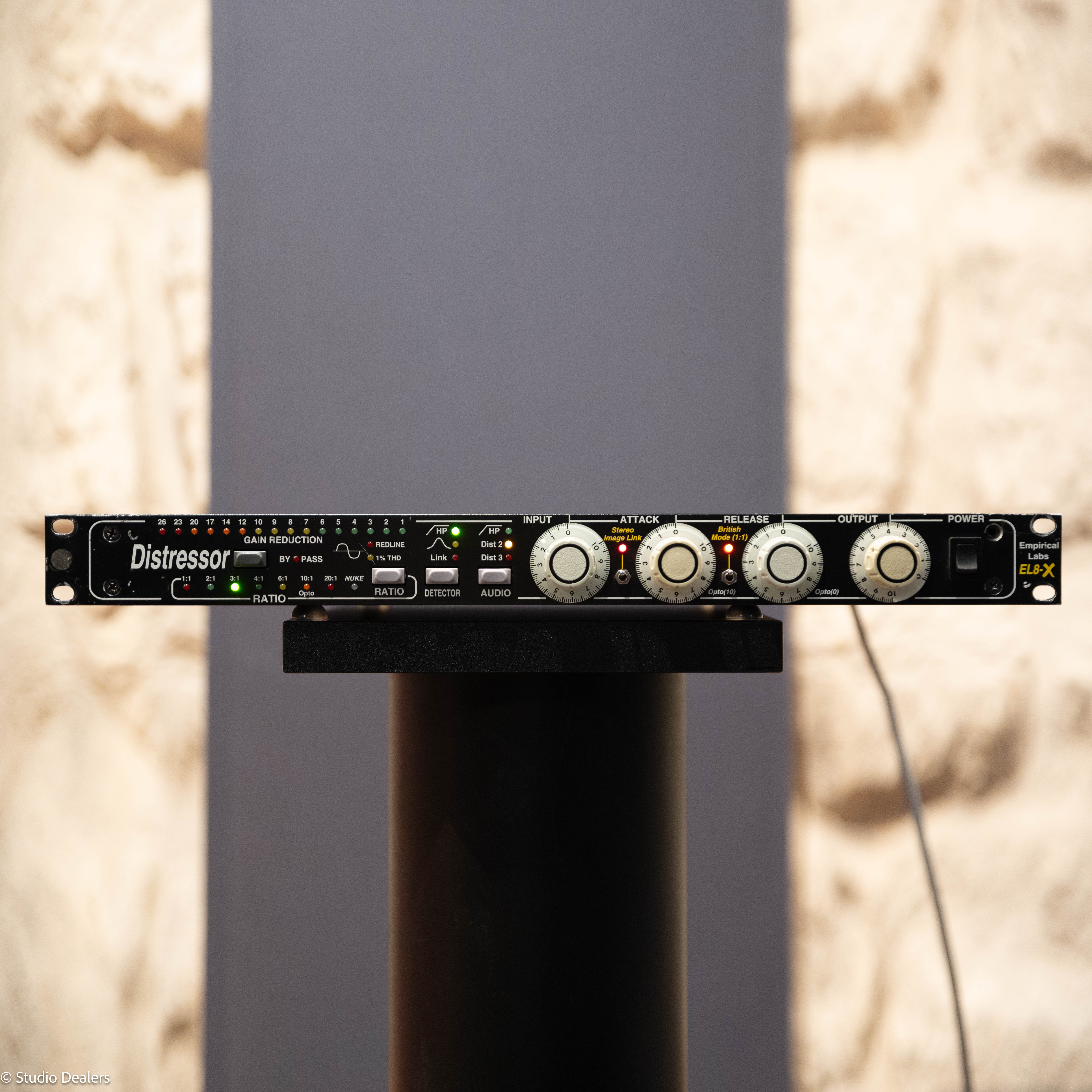 DISTRESSOR EL-8X Slatna