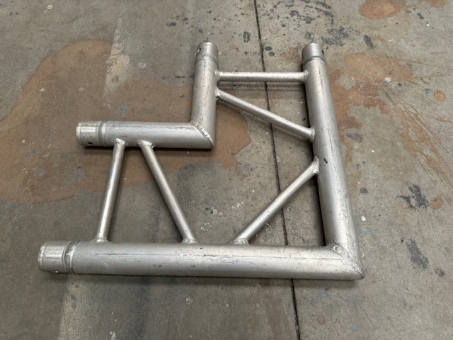 Global Truss F32 (11472)