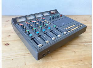 TASCAM-244 1932