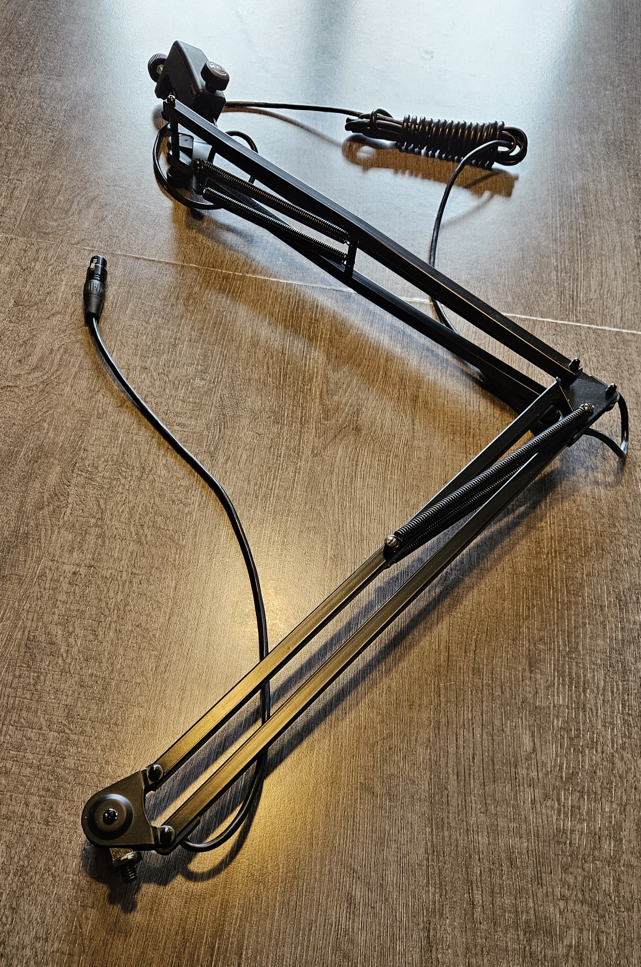 Vends K&M 23850 bras de micro pour bureau